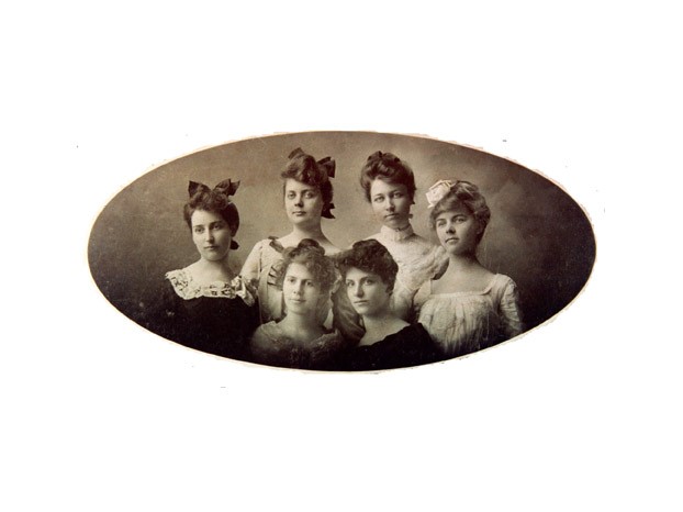 Delta Zeta Founders in 1902