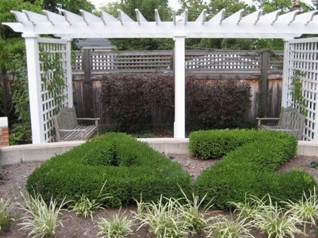 The DZ Boxwood Topiary