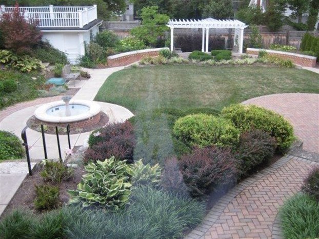 The Centennial Garden and Circle